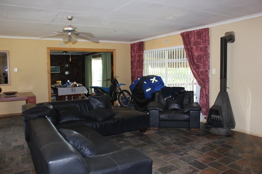 5 Bedroom Property for Sale in Deneysville Free State